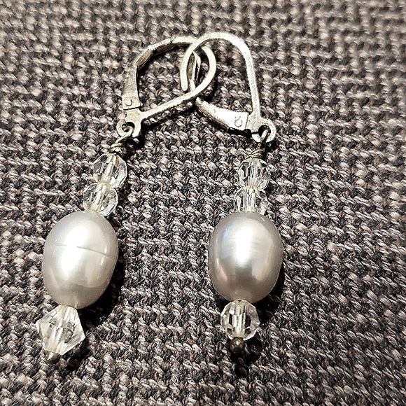 Handmade silver pearl earrings - Picture 1 of 1